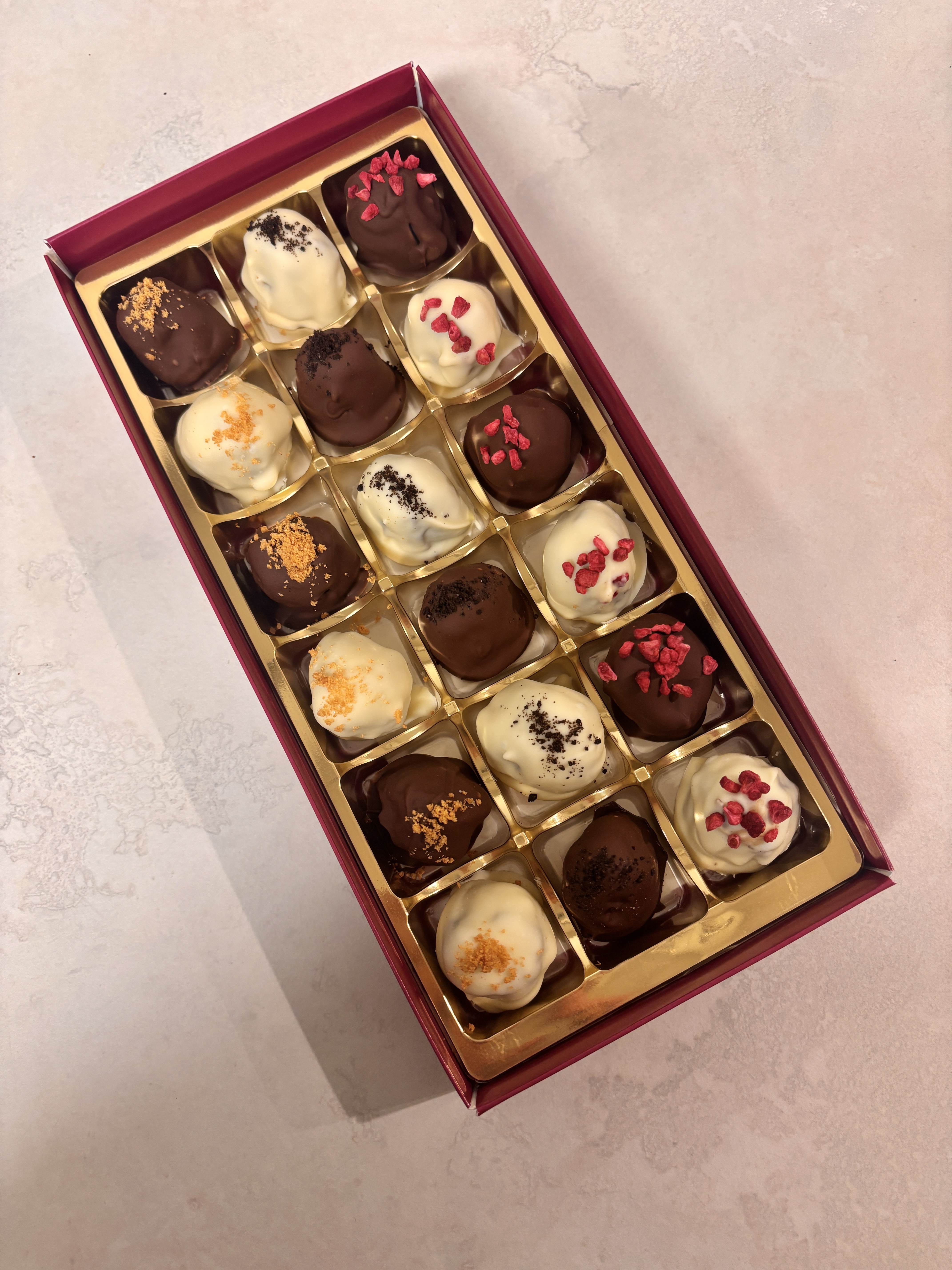 12 Chocolate Covered Date Bites - Stuffed Medjool Date Bites - Eid and Ramadan Gift Box - Islamic Gifts