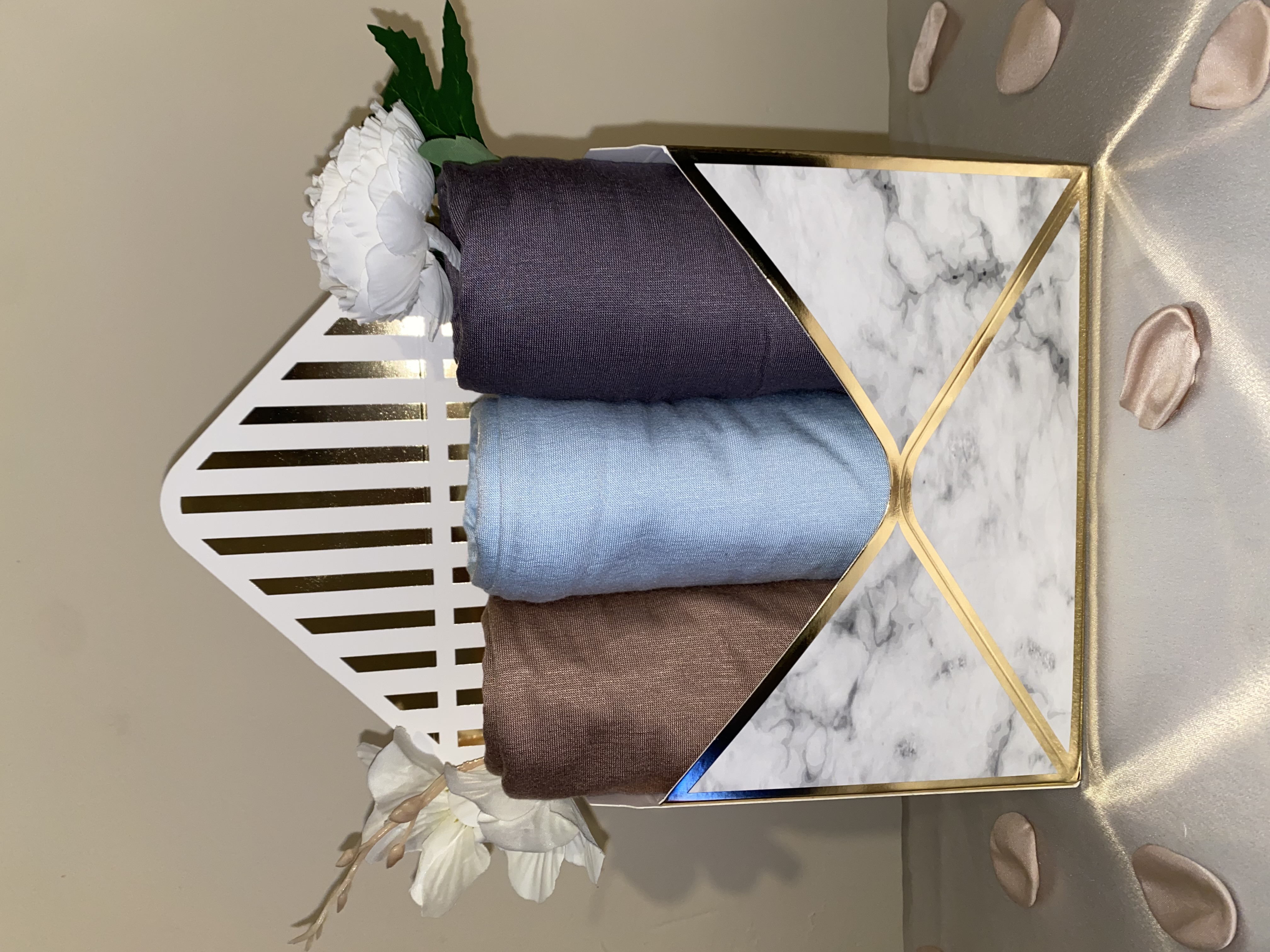 Jersey hijab box - Set of 3 - Hijab gift box - Jersey hijab bouquet - Jersey Hijab Hampers - Islamic Gift Perfect for Eid, Ramadan, Umrah, Mothers Day, New Mom, New Muslim, Muslim Revert - Hijab Bouquet For Her, Daughter, Wife, Sister, Mother