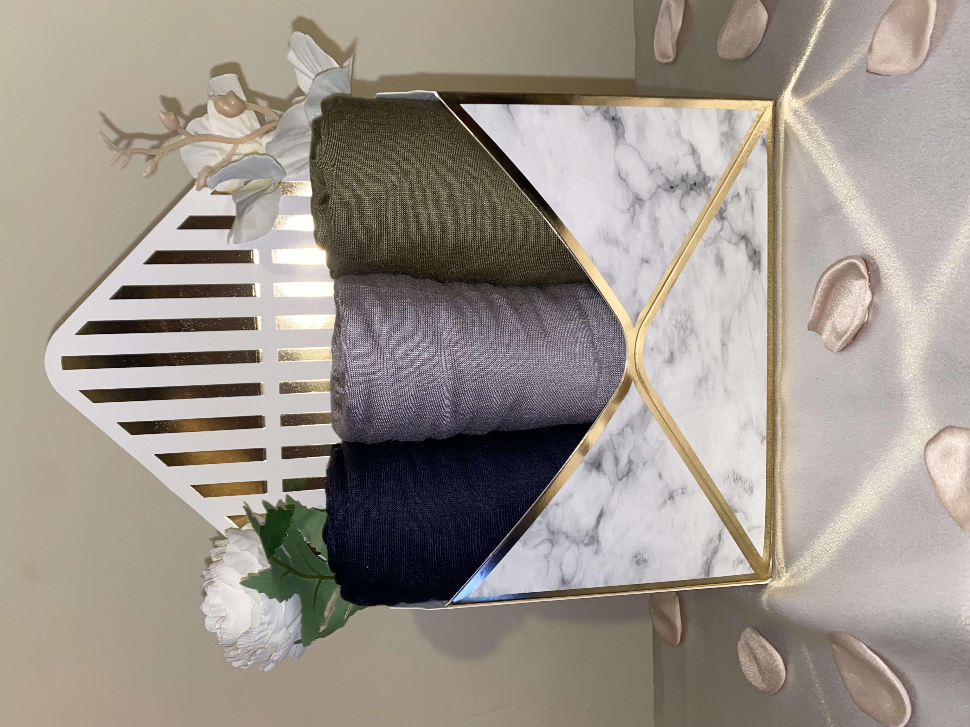 Jersey hijab box - Set of 3 - Hijab gift box - Premium jersey hijab bouquet - Hijab hampers - Islamic Gift Perfect for Eid, Ramadan, Umrah, Mothers Day, New Mom, New Muslim, Muslim Revert - Jersey Hijab Bouquet For Her, Daughter, Wife, Sister, Mother