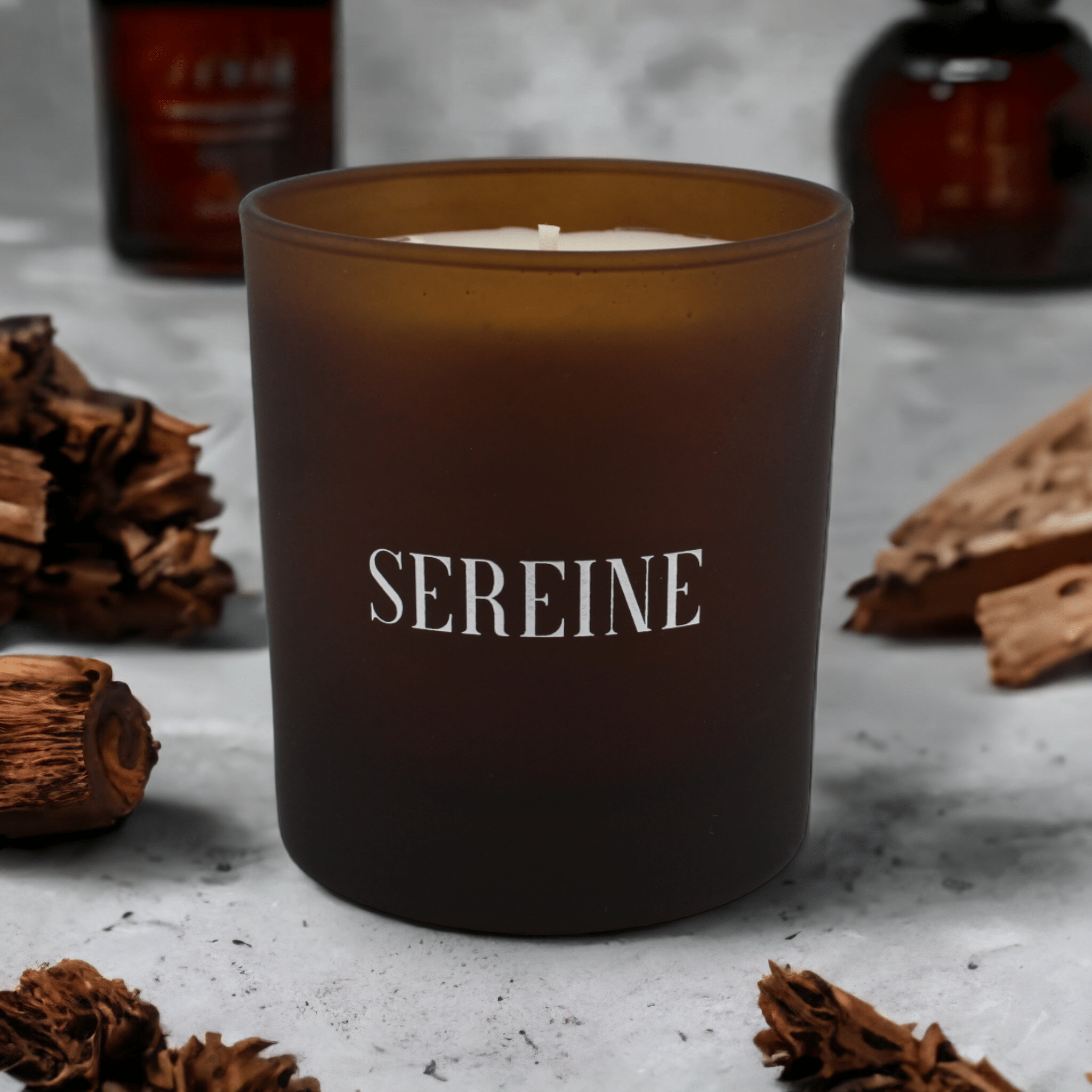 Ambience — Dark Amber & Sandalwood Candle (30cl)