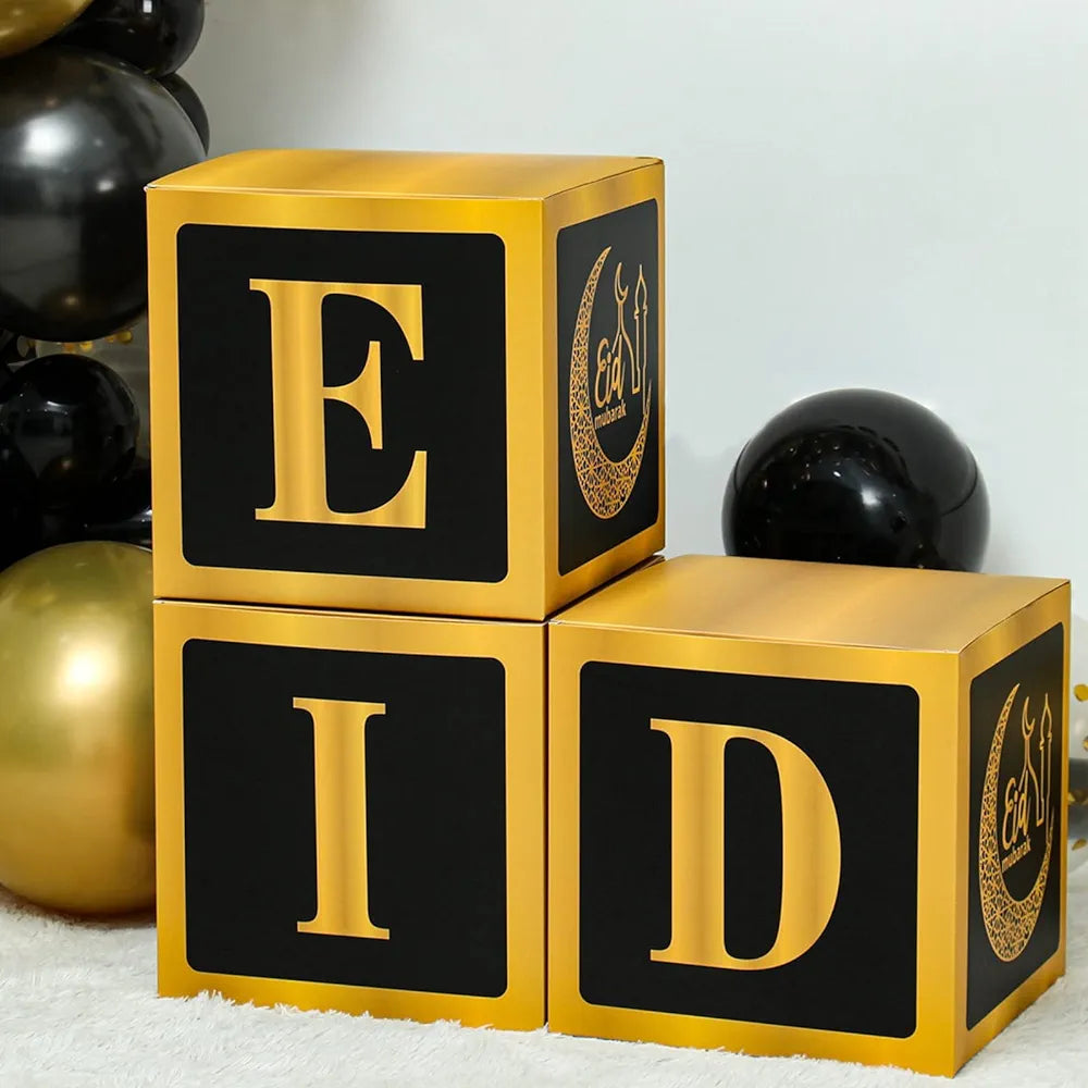 مكعبات عيد ديكور أسود وذهبي